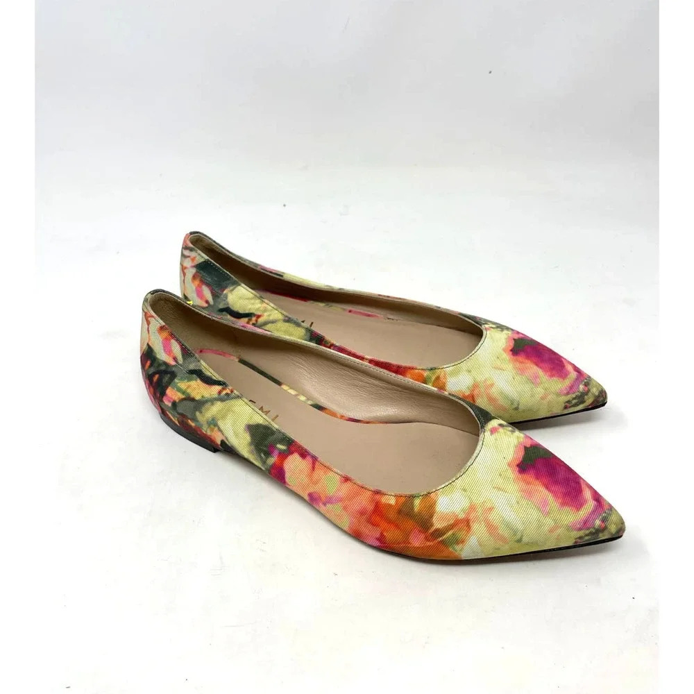 M. Gemi Abstract Watercolor Pointed Toe Flats Size 37 / US 7‎